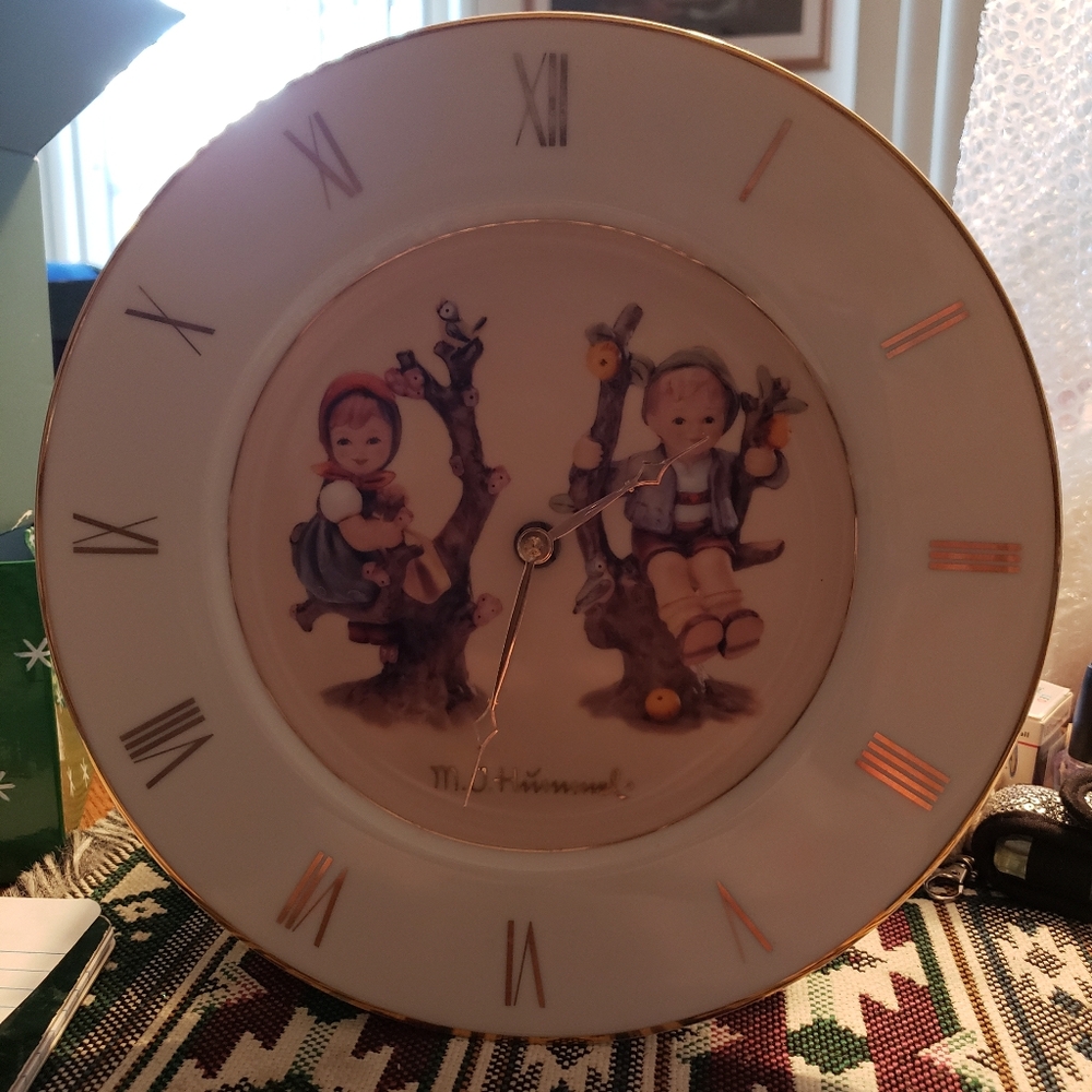 The Danbury Mint M.I  Hummel Clock